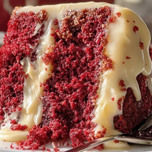 Red Velvet Honeybun Cake with Cinnamon Cream Cheese Icing – The Ultimate Sweet Indulgence